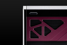 Iqunix EV63, clavier à effet Hall, détail du bas en gros plan. (Source de l'image : Iqunix)