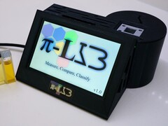 Le projet kickstarter π-LAB transforme une Raspberry Pie en un laboratoire portable capable de mesurer et d&#039;analyser des liquides (Image : Kickstarter)