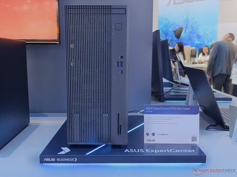 La mini-tour ExpertCenter P700 (Image source : Notebookcheck)