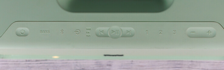 Panneau de commande du Teufel Boomster 4