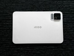 La tablette de jeu iQOO Pad Ultra serait équipée d’un SoC Qualcomm Snapdragon 8 Elite Gen 6.