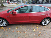 La fabrication de la Model 3 ne coûte que 33 600 dollars et Tesla gagne 10 000 dollars par voiture