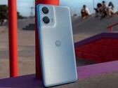 Motorola proposera le Moto G24 Power en deux teintes de bleu (Image source : Motorola)