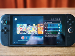 La Switch 2 a été officiellement mise à la disposition des consommateurs le 4 juin. Photo de la Nintendo Switch 2 (Source de l'image : Hannes Brecher / Notebookcheck)