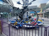 Un vélo qui roule tout seul ? (Source : YouTube)