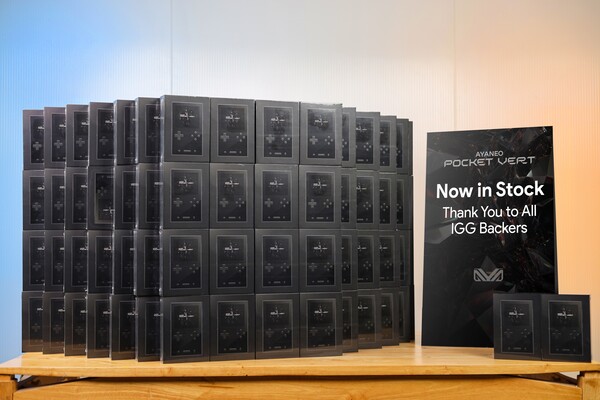 Ayaneo affirme avoir suffisamment de stock pour commencer à expédier les produits aux bailleurs de fonds. (Source de l'image : Ayaneo)