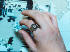 Casio a ouvert une loterie pour le réapprovisionnement de la montre à anneau CRW-001-1 au Royaume-Uni. (Source de l'image : Casio)