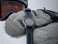 La smartwatch Garmin Fenix 8 utilisera une technologie d&#039;affichage différente de celle de la Fenix 7 (ci-dessus). (Source de l&#039;image : Garmin)