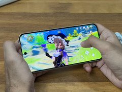 Les performances de jeu ne sont pas très impressionnantes dans les premiers tests de jeu. Illustration : Pixel 10 XL exécutant Genshin Impact. (Source de l&#039;image : TechDroid)