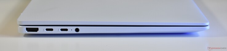 à gauche : HDMI, 2 ports Thunderbolt 4, prise audio 3,5 mm