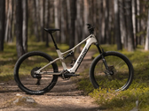 L'Amflow TL Carbon est équipé du moteur central Avinox M2 de DJI
