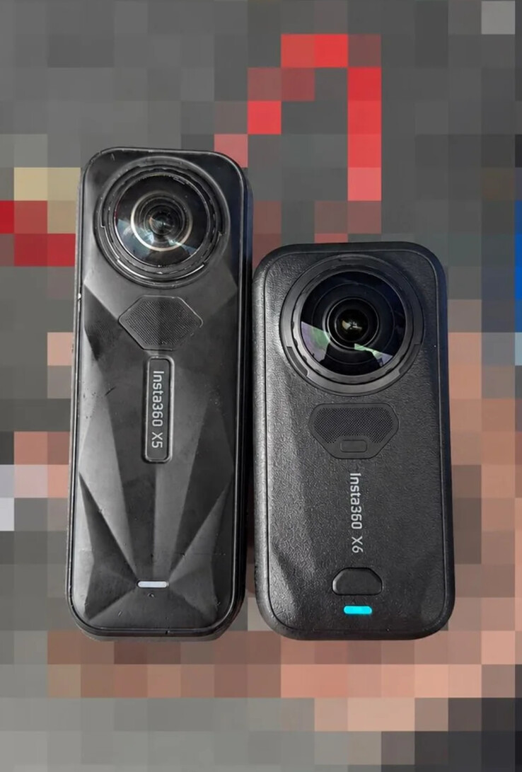 L'Insta360 X5 et l'Insta360 X6, de gauche à droite.