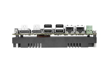Le MS-CF19 SBC offre une bonne sélection d'E/S. (Source de l'image : MSI)