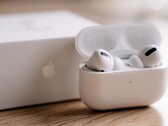 Les AirPods Pro 2 pourraient ressembler davantage aux Beats Studio Buds qu'aux AirPods Pro actuels. (Image source : David Levêque)