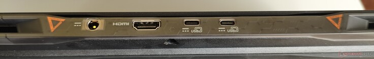Arrière : DC-In, HDMI, USB-C 4 (PD inclus), USB-C 3.1 Gen2 (PD inclus)