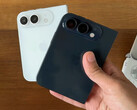 Le téléphone pliable pourrait bien finir par s'appeler l'iPhone Duo. Sur la photo : des maquettes du smartphone issues des rumeurs.