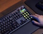 Le Corsair Galleon 100 SD combine un clavier mécanique de taille normale et un Stream Deck en un seul ensemble destiné aux streamers et aux joueurs. (Source de l'image : Corsair)