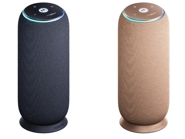 Le Moto Sound Flow en Pantone Carbon et Pantone Warm Taupe (Source : Motorola)
