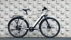 Le vélo électrique Decathlon Elops LD500E a une autonomie d'assistance de 115 km (~71 miles). (Image source : Decathlon)