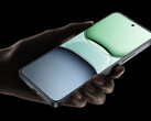 Le Xiaomi 16 Pro pourrait être équipé d'un écran plat de 6,8 pouces. Photo : une photo promotionnelle du 15 Pro. (Source de l'image : Xiaomi)