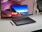 Une station de travail mobile aux performances décevantes - Critique du Lenovo ThinkPad T16g Gen 3