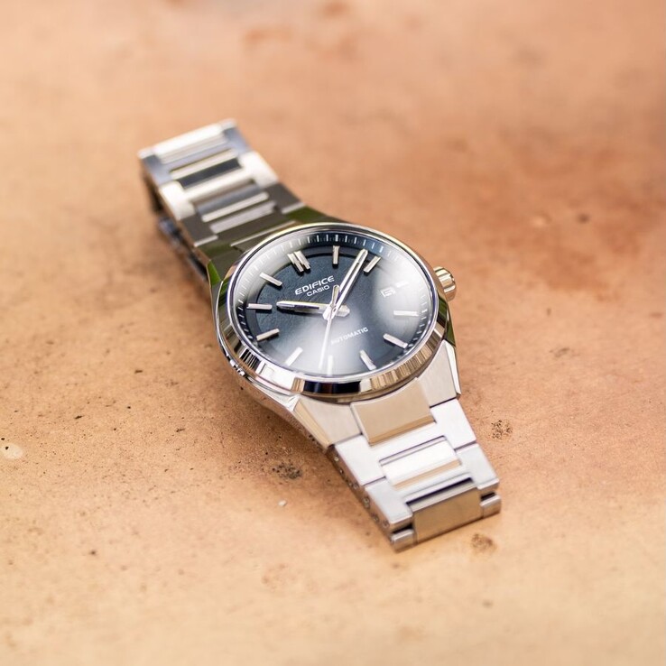 La montre Casio Edifice EFK-110D-2A