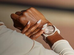 Garmin lance la version 2.27 du micrologiciel pour le vivomove Trend. (Source de l'image : Garmin)
