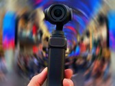 L'Insta360 Luna Pro aura une seule caméra (image éditée de l'Insta360 Luna Ultra).