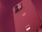 Le Moto G84 5G dans son coloris Viva Magenta. (Source de l'image : Motorola)