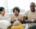 Les parents et les enfants préfèrent les jeux comme cadeaux de Noël. (Source de l'image : Pexels/Ketut Subiyanto)