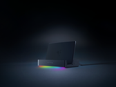 Le Razer Handheld Dock Chroma est disponible en précommande dès maintenant (source d'image : Razer)