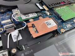 Le nouveau m15 R5 ne prend en charge que deux petits SSD M.2-2242.