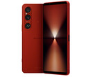 Le Xperia 1 VI dans sa version rouge. (Source de l'image : Dime Japan)