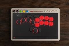 La nouvelle manette Arcade Controller Pro de 8BitDo est dotée d'un écran intégré et du logiciel Ultimate.