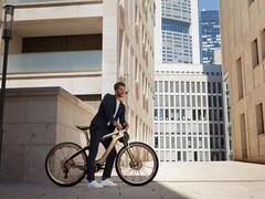 Le Caviar Herzog Porsche eBike Cross 3rd Gen utilise des matériaux de première qualité. (Source de l'image : Caviar)
