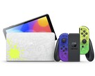 Nintendo a donné à la Switch OLED un look d'édition spéciale avec des accessoires thématiques. (Image source : Nintendo)