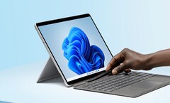Il semblerait qu'une véritable Surface Pro X de nouvelle génération soit en cours de développement, Surface Pro 8 en photo. (Image source : Microsoft)