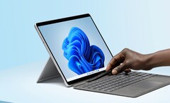 Il semblerait qu&#039;une véritable Surface Pro X de nouvelle génération soit en cours de développement, Surface Pro 8 en photo. (Image source : Microsoft)