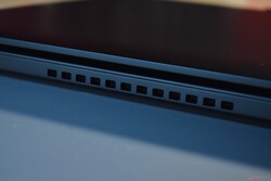 Lenovo ThinkPad T16 Gen 3 : ventilation à l'arrière