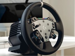 Système Logitech G RS50 avec l&#039;empattement RS50, le moyeu de la roue RS, la jante et la pince de bureau. (Source de l&#039;image : Logitech)