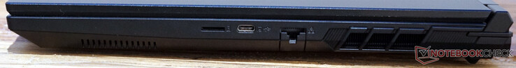 A droite : microSD, USB-C (10 Gb/s, DP), Gigabit LAN