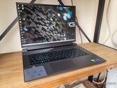 La température moyenne du CPU est de 96°C lorsque l'on joue sur le Dell G16