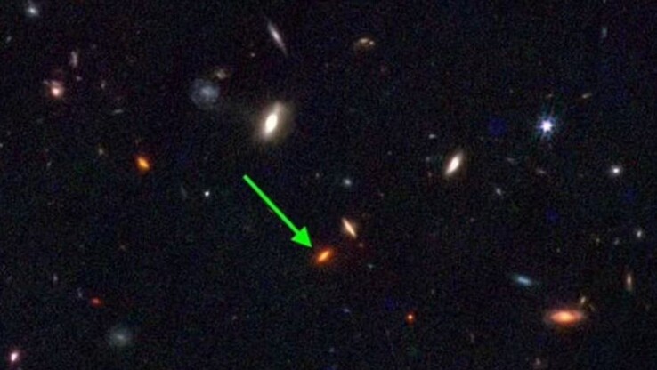 Galaxy ZF-UDS-7329, formé 800 millions d'années après le Big Bang, est si grand qu'il ne devrait pas exister selon le modèle cosmologique standard. (Image : NASA JWST)