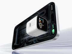 L'adaptateur secteur dispose d'un mode « performance » de 60 W. Sur la photo : une image promotionnelle du chargeur rapide avec un iPhone.