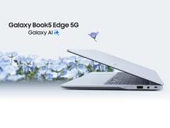 Samsung vend le Galaxy Book5 Edge 5G dans une seule option de couleur bleu saphir. (Source de l'image : Samsung)