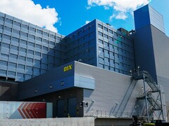 Le pari de SoftBank sur Intel, d&#039;une valeur de 2 milliards de dollars, fait suite à des pourparlers sur un accord de fonderie beaucoup plus important. Illustration : L&#039;usine D1X d&#039;Intel dans l&#039;Oregon (Source : Nvidia)