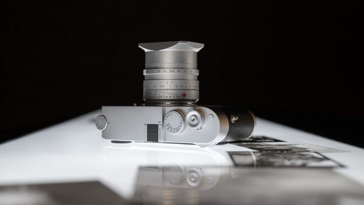 Le Leica M EV1 serait compatible avec les mêmes objectifs que le Leica M11.