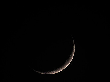 La lune croissante, photographiée avec le Dwarf Mini, pile de 20 images, standard 720p, ici en format 4:3.