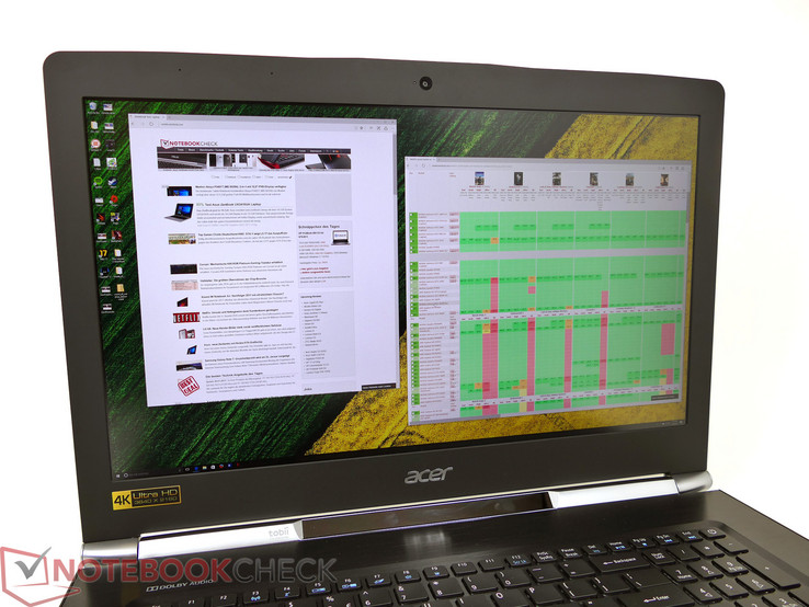 Net, lumineux, mat, et beaucoup d'espace: L'écran 4K de l'Acer Aspire Nitro VN7-793G.