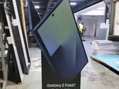 Le Galaxy Z Fold7 semble plus fin que tous les modèles précédents du Galaxy Z Fold. (Source de l'image : Alchimist Leaks)
